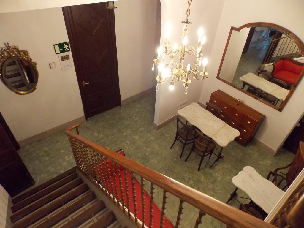 Hostal Cal Pla Sant Llorenc Savall Exterior foto
